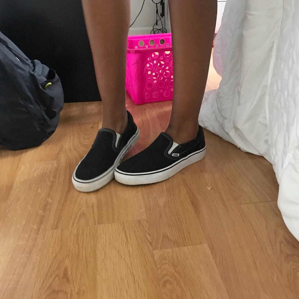 Black slip on vans OFFERS ACCEPTED